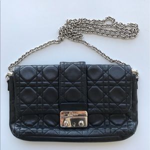 Dior New Lock Pouch (like Wallet on chain)
