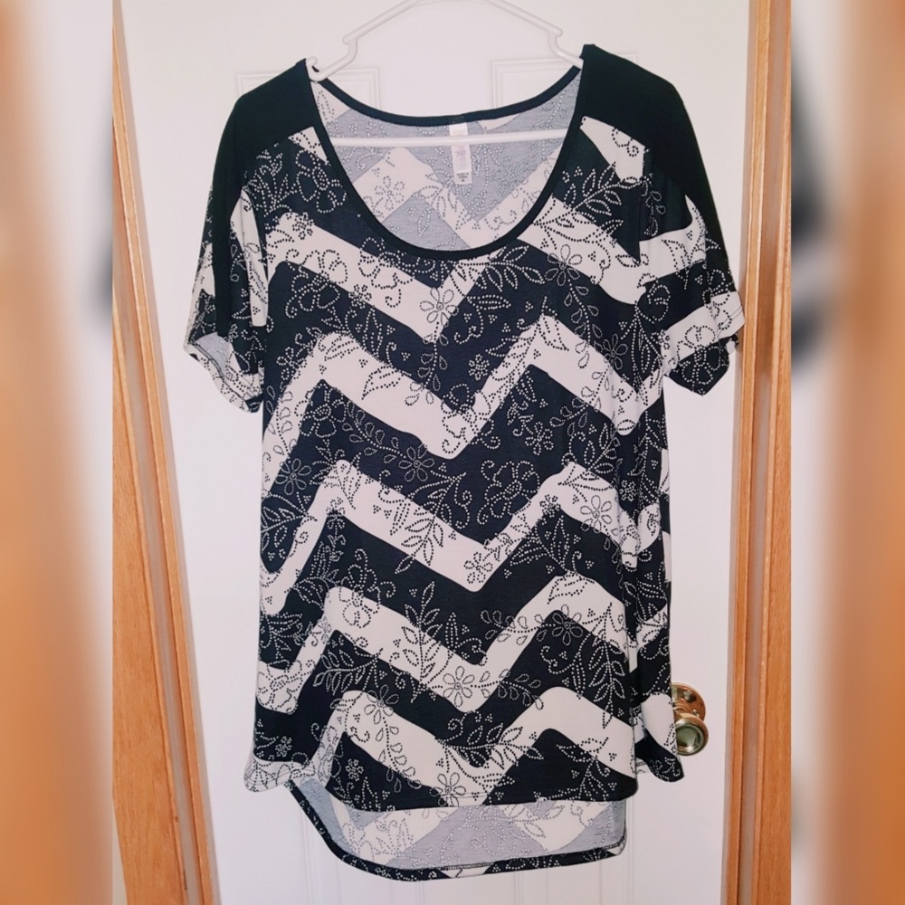 LulaRoe Classic T XL