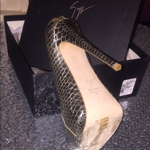 Giuseppe Zanotti Sharon Peep Toe Pumps