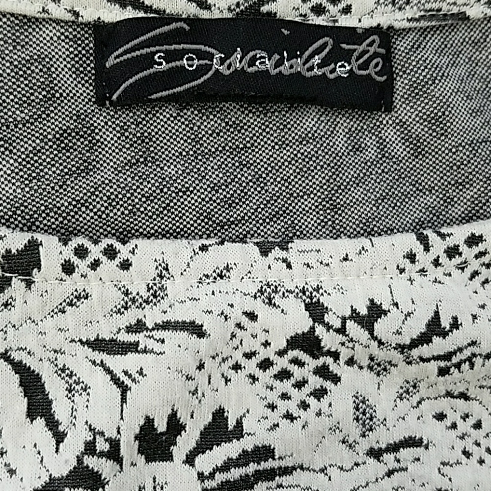 Socialite dress - Picture 3 of 3