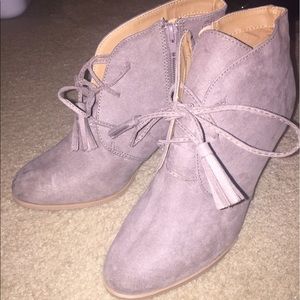 Tan Booties NWOT 🔥