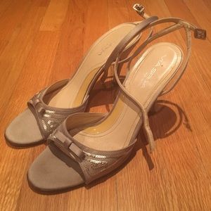 Via Spiga tan sandal w/ankle strap, size 10