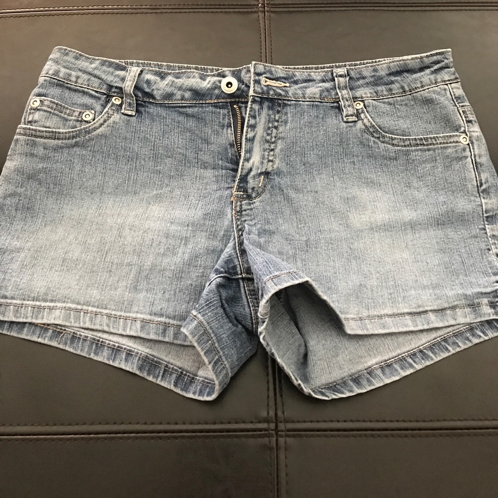 Stretch denim shorts one tough the brand