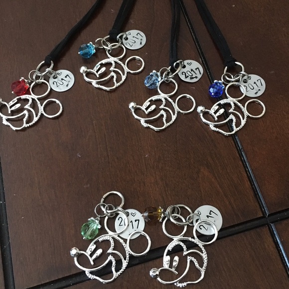 ✨Mickey Pendant Necklace✨ - Picture 4 of 7