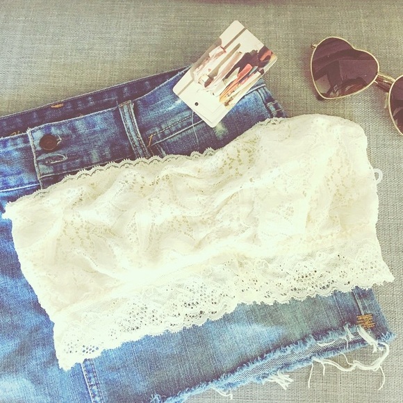 Urban Outfitters Other - ✨Strapless bandeau✨