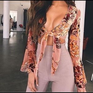 Flare Sleeved Crop Top