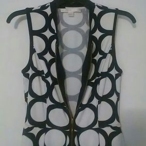 BostonProper White & Black Circle ZipperDown Dress