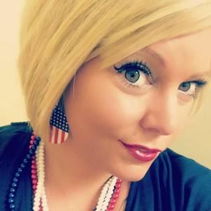 Meet your Posher, Kasey