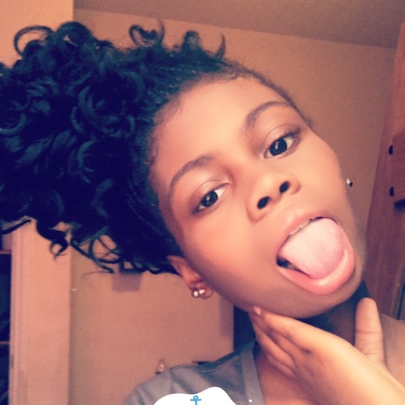 Meet your Posher, Tanaja - Picture 1 of 1