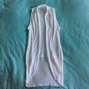 Sleeveless cardigan