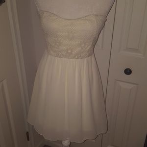 Love J Shell-Colored Dress in size Medium