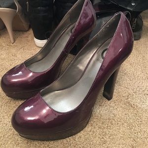 G by GUESS Purple Pumps.