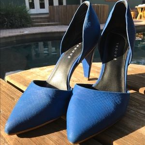 Trouve blue heels