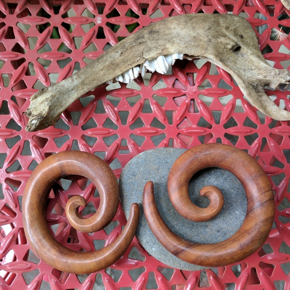 Large spiral Hoop earrings