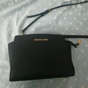 Micheal kors selma small bag