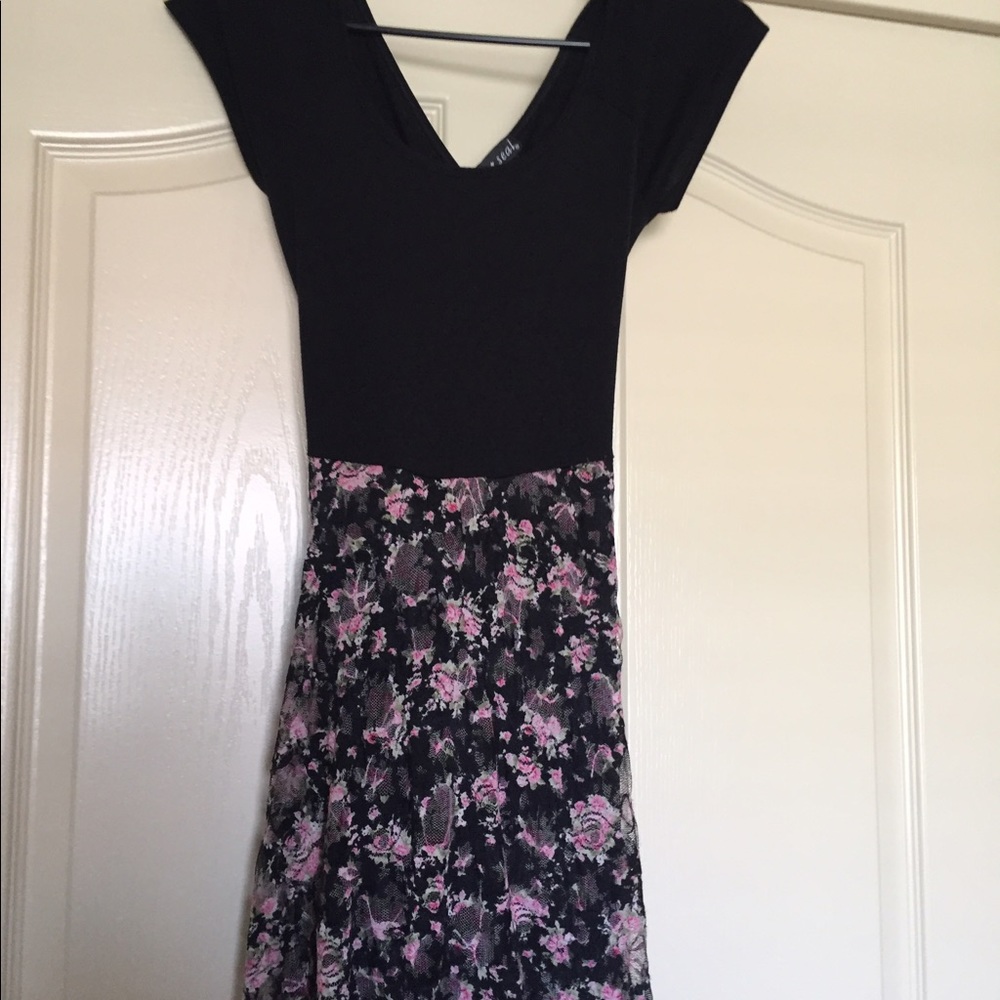 Short black floral dress with open back