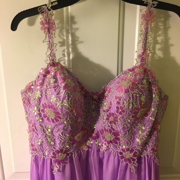 Prom/ Formal Dress - Picture 4 of 4