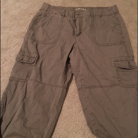 Capris - Picture 1 of 2