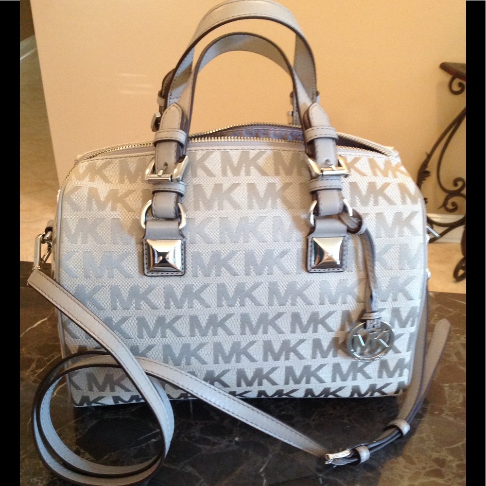🌹NEW- MICHAEL KORS- MEDIUM SATCHEL