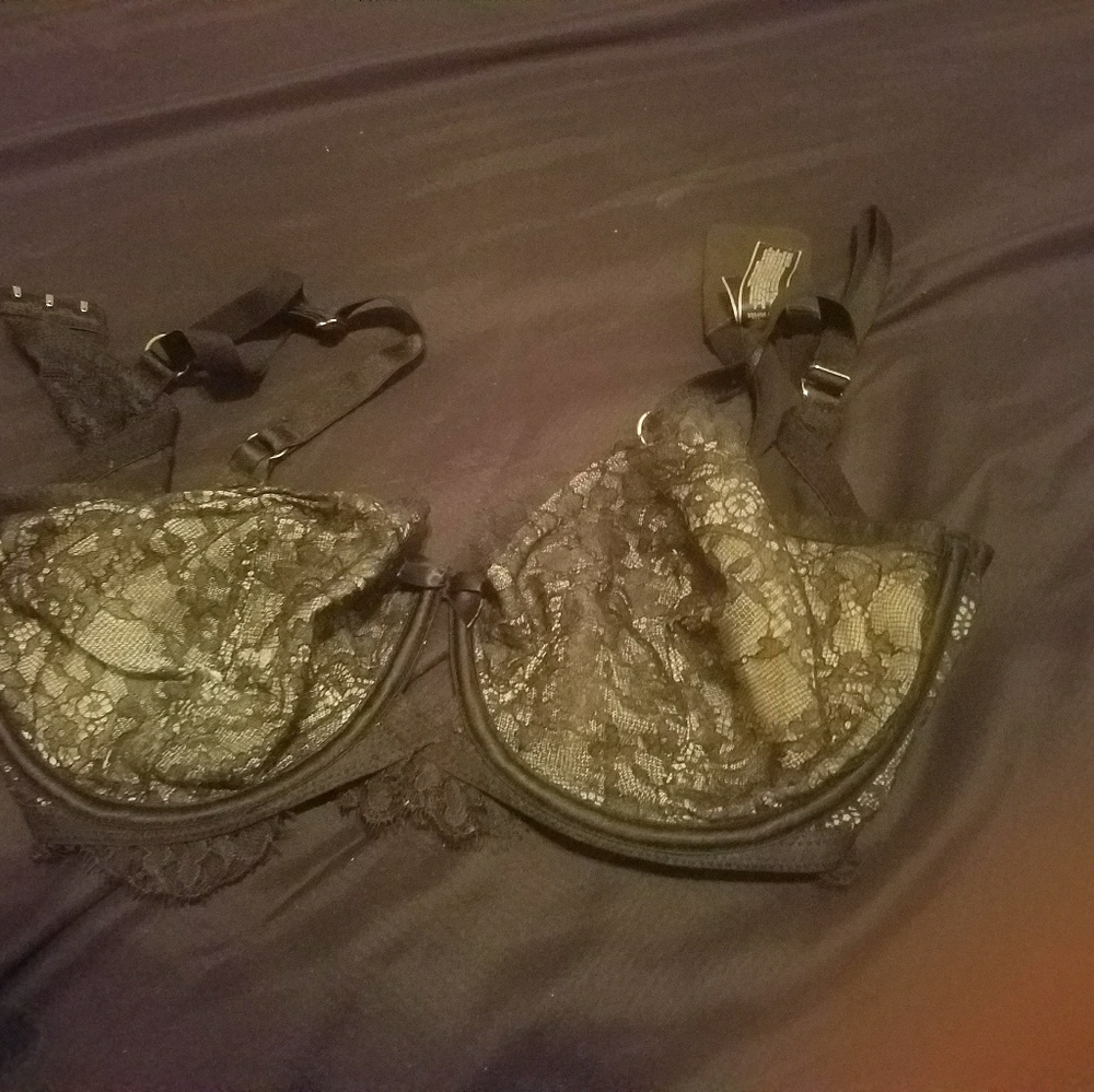 VS lace style bra