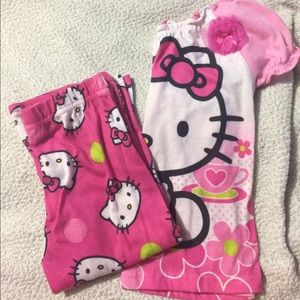 Hello kitty pajama set!