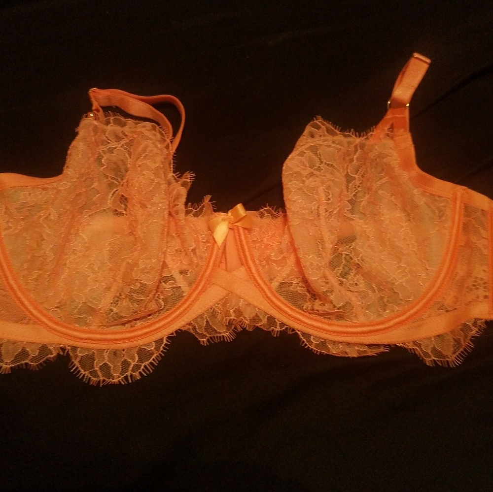 VS lace bra