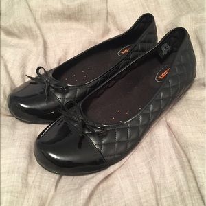 SafeTstep Black Flats