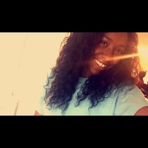 Meet your Posher, Sekyah