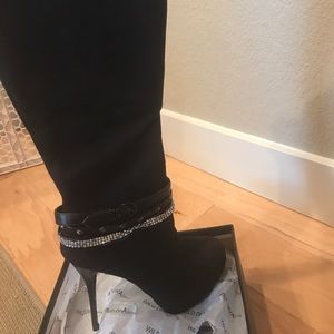 NWB Wild Diva Knee High Stiletto Faux Suede