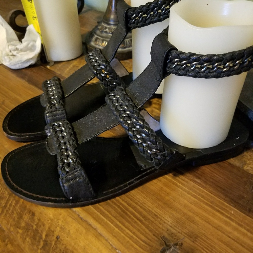 Modern vintage sandals leather black flats