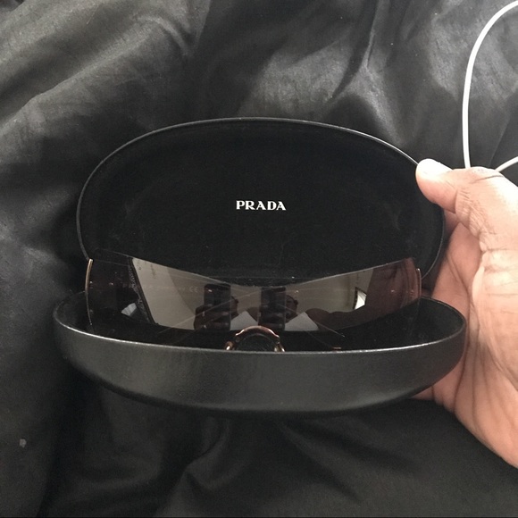 Prada women's sunglasses - Picture 1 of 2