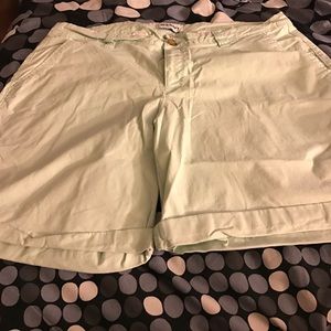 Old navy Bermuda shorts. Barely worn.