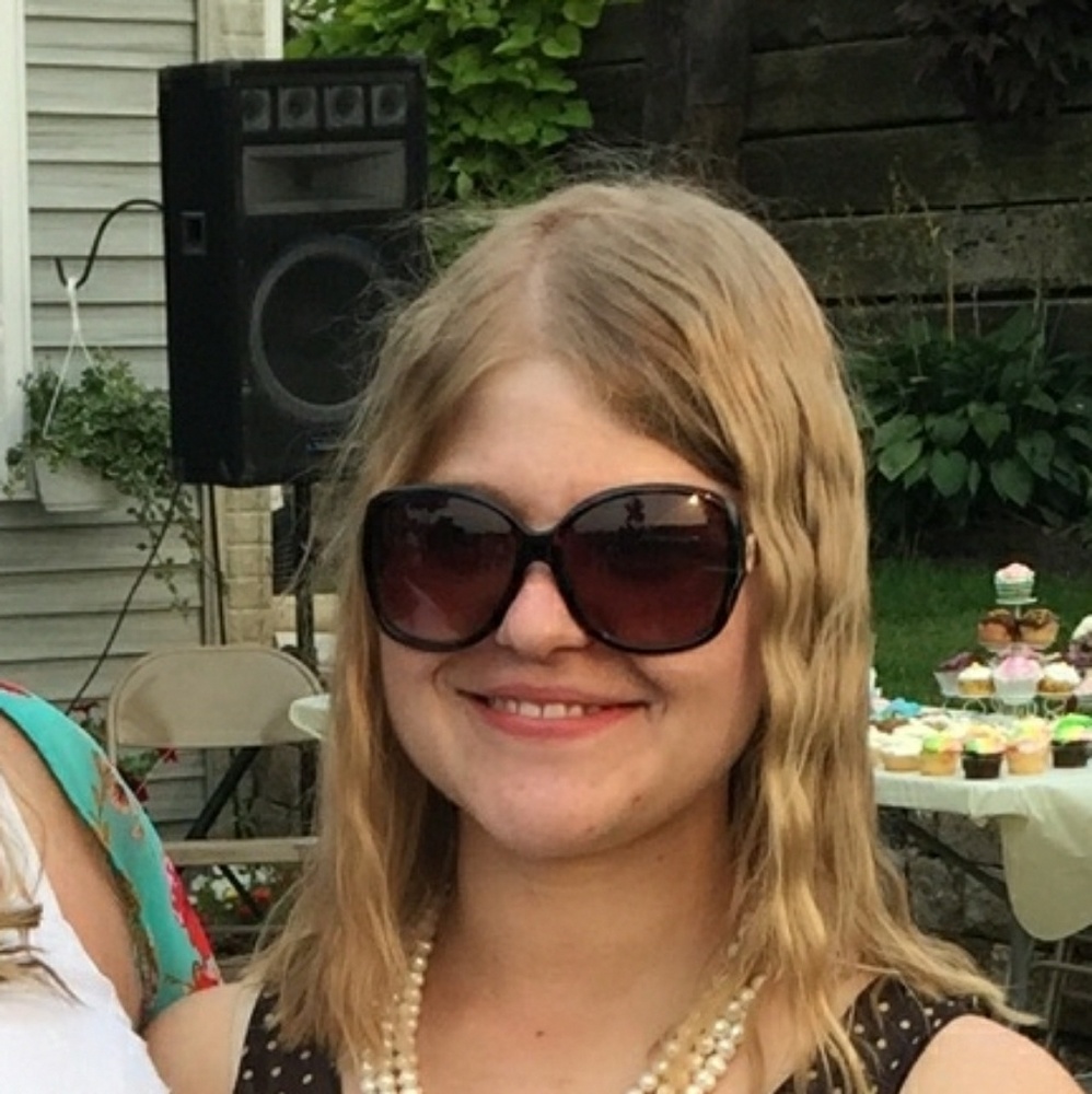 Meet your Posher, Amanda