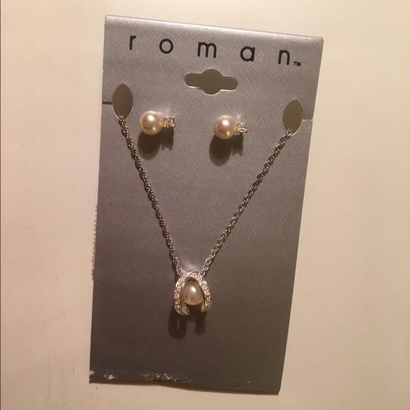 Matching necklace and earrings ! - Picture 1 of 3