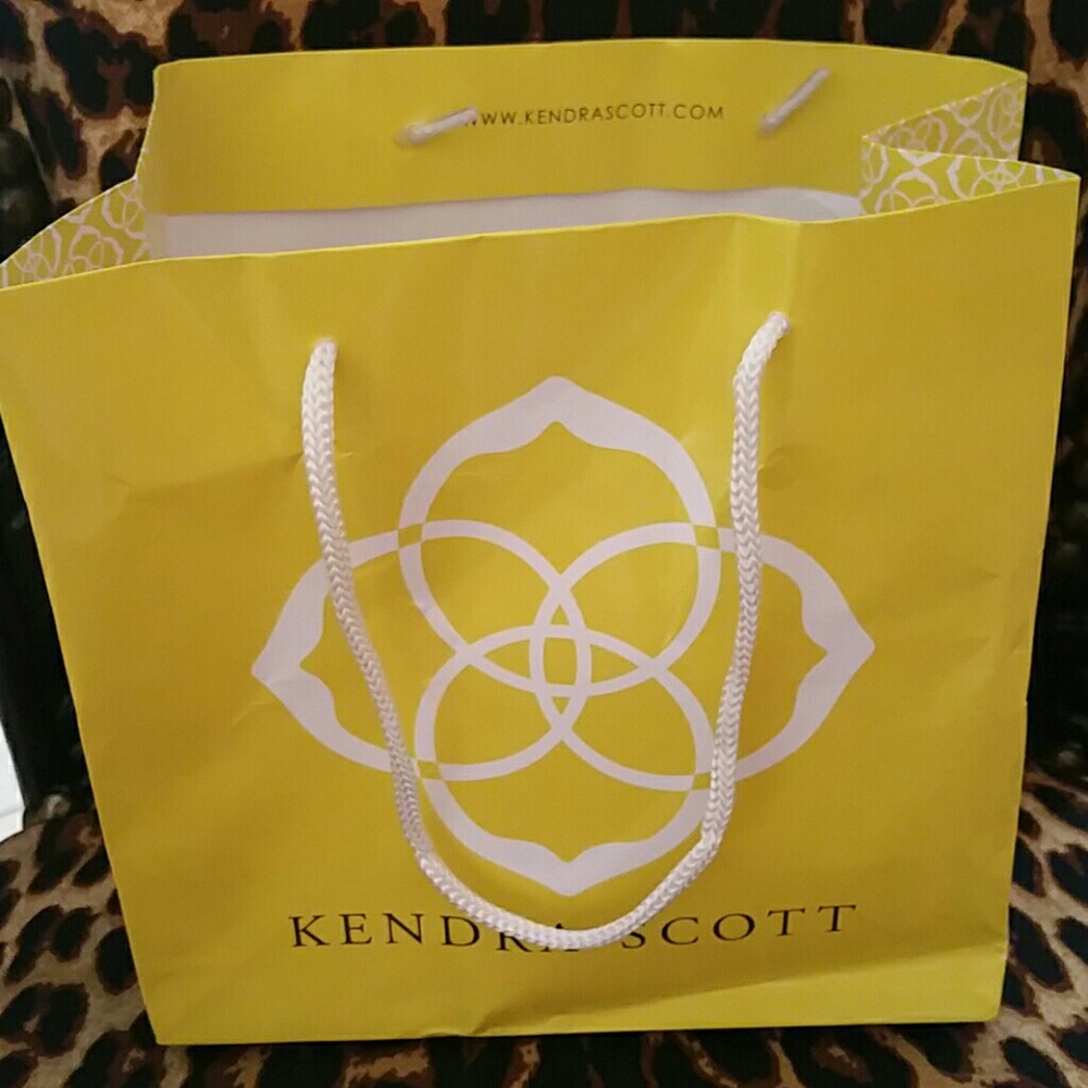 Kendra Scott Gift Bag