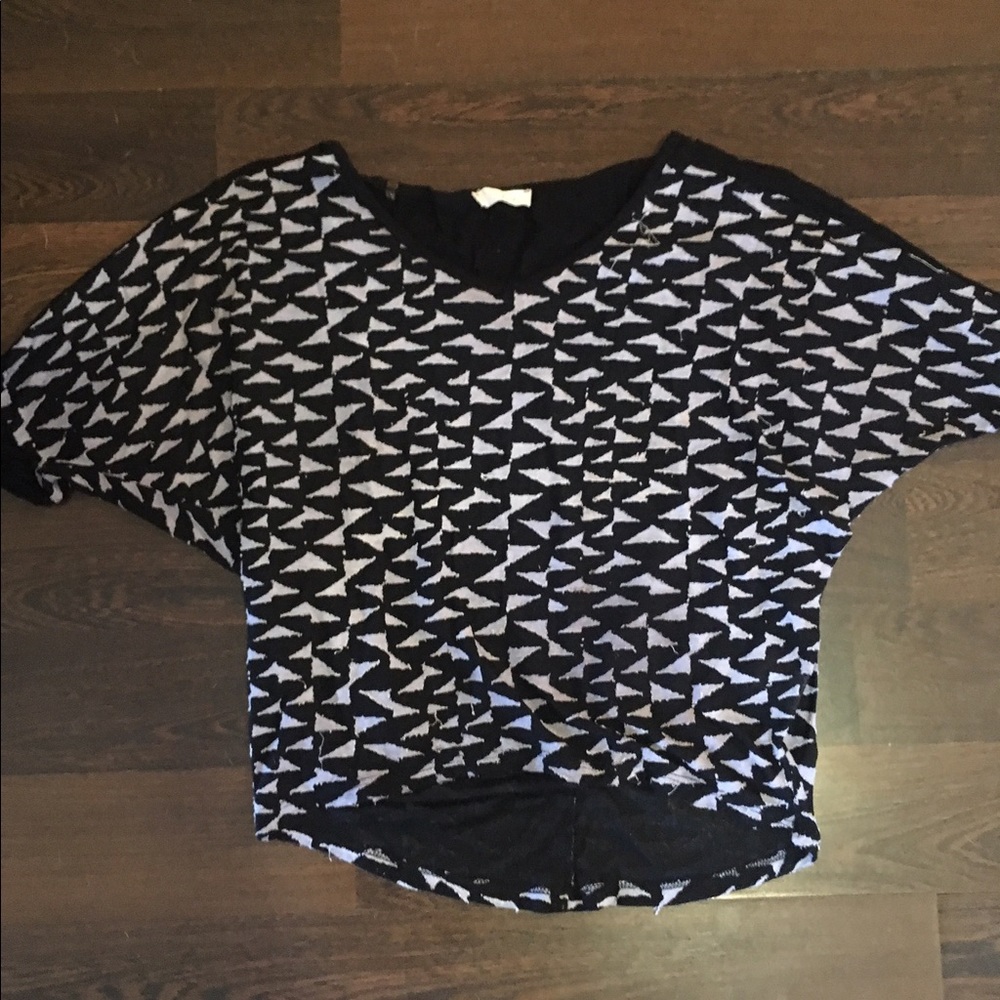 Cropped 3/4 sleeve blouse