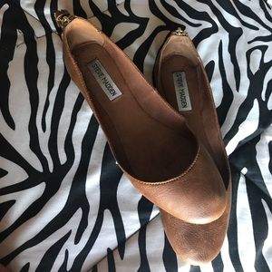 Brown Steve Madden flats