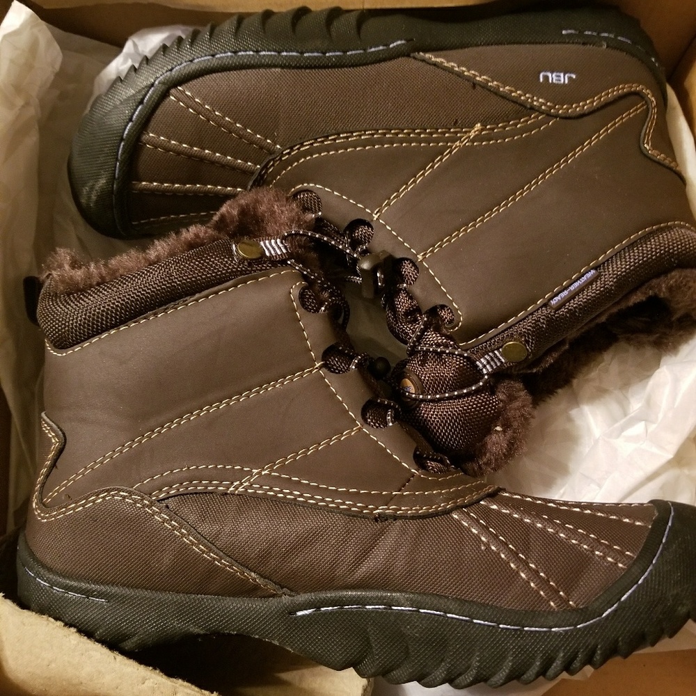 All weather boots