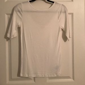 GAP LOW BACK FITTED SHIRT