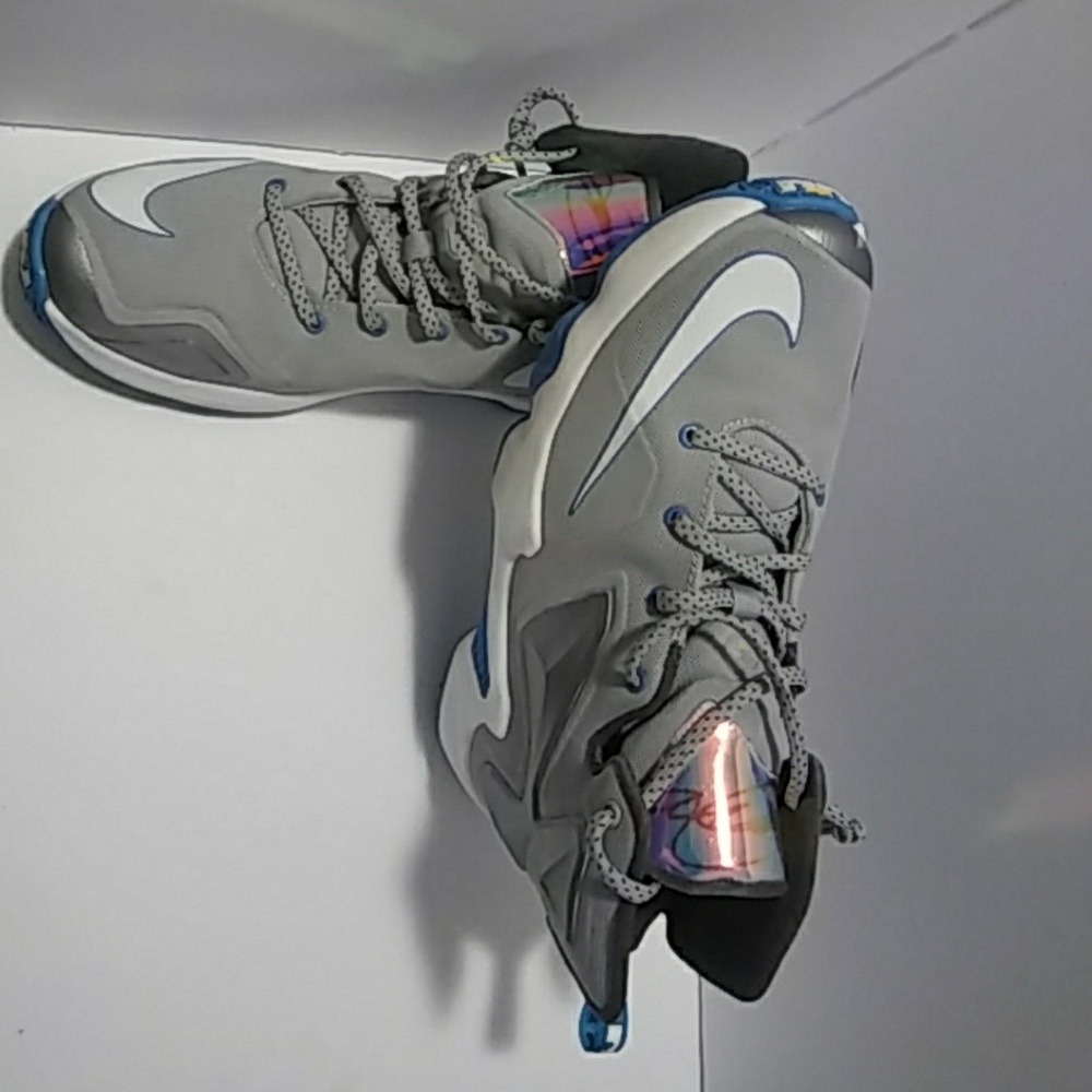 Nike LeBron 13