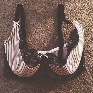 **NWOT** Parfait 36H Luxury Bra