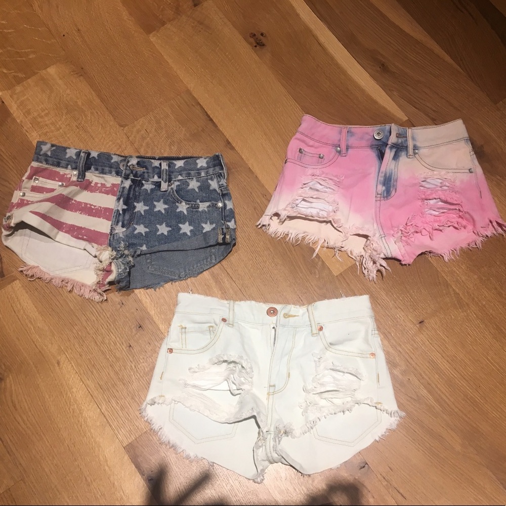 Set of 3 Bullhead denim shorts ($150 value!!)