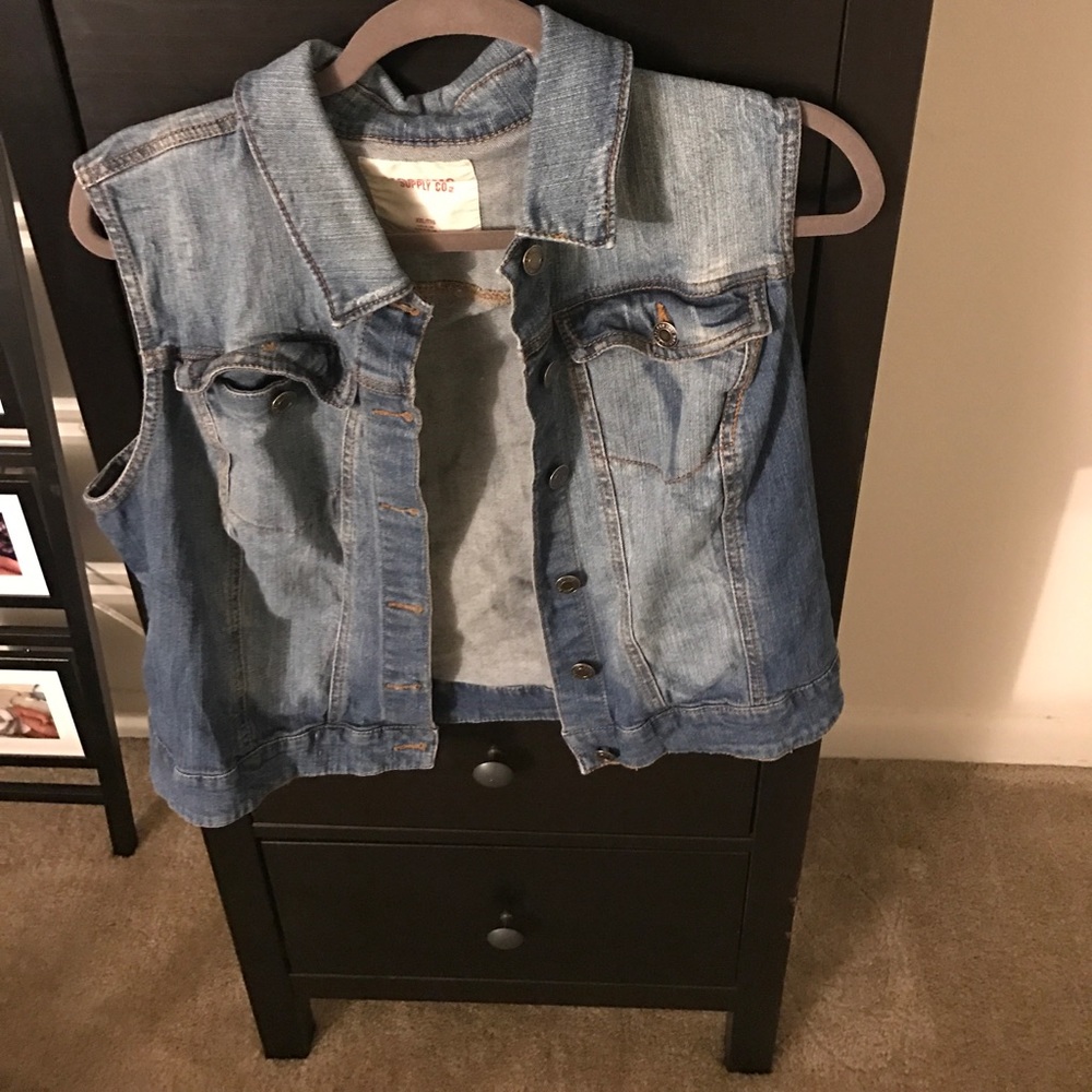 Jean vest.