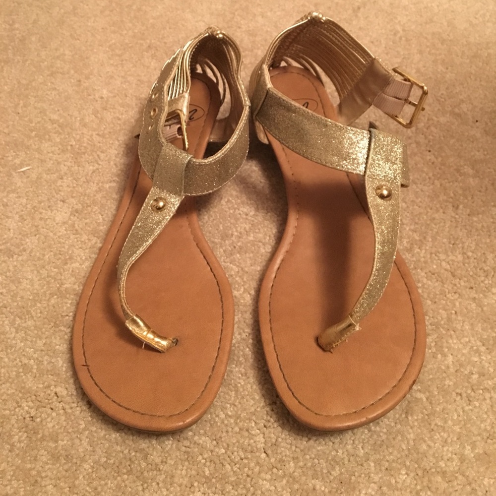 SM sandals
