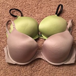 2 VS bras