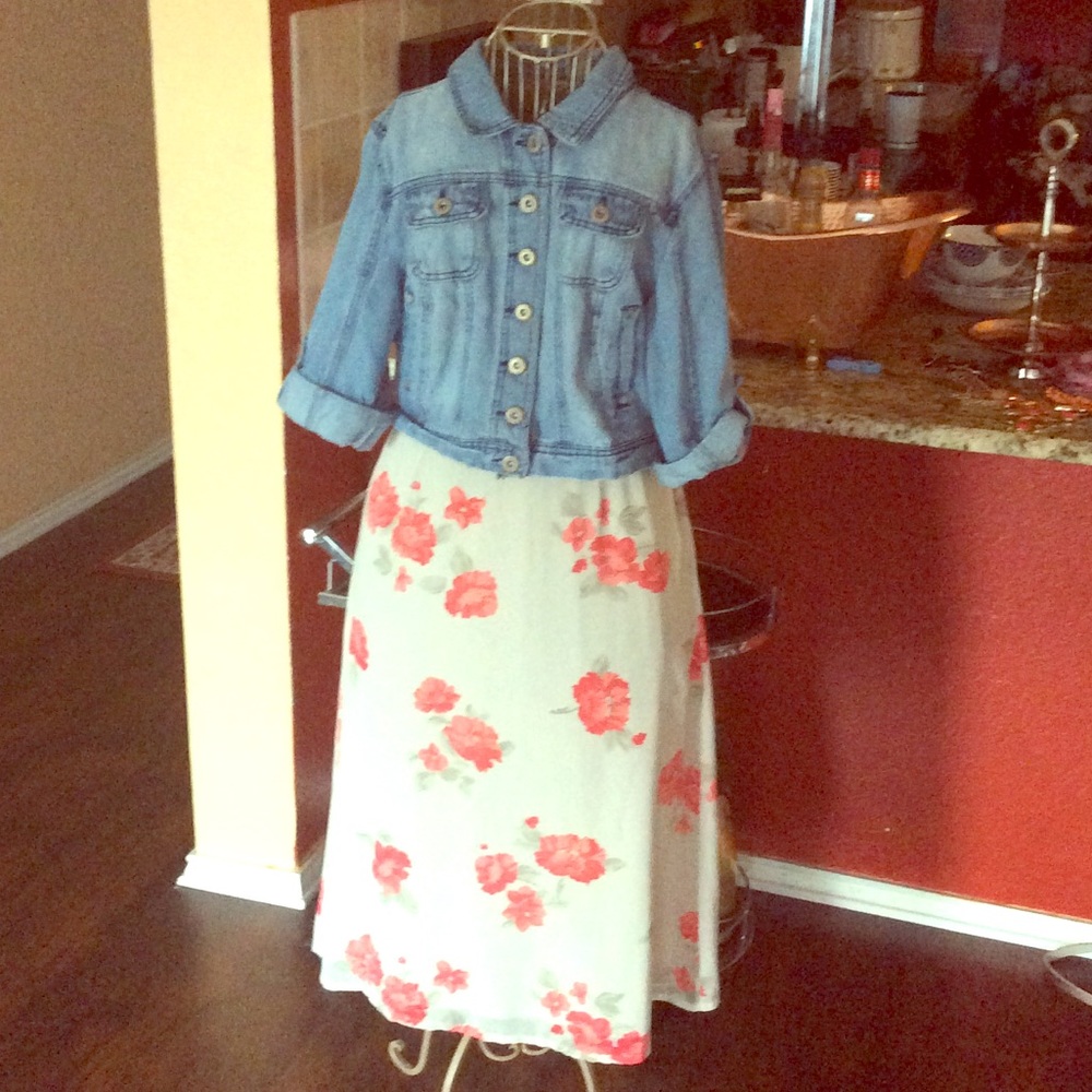 A sweet skirt😍😘