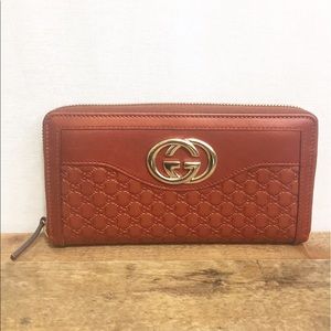 Gucci Guccissima Metallic Zip Around Logo Wallet