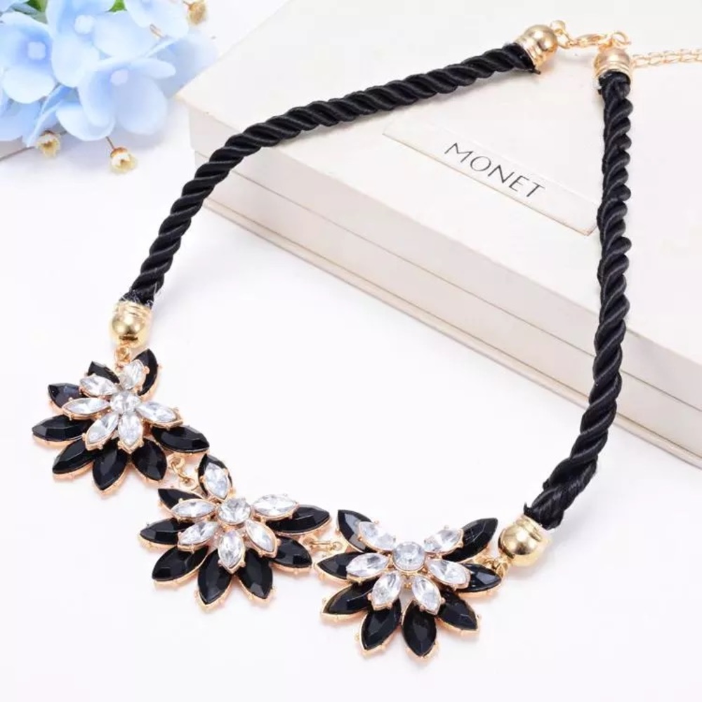Flower and Rhinestone Necklace.