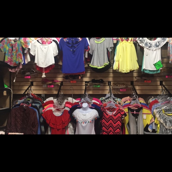 Cloths - Picture 3 of 8