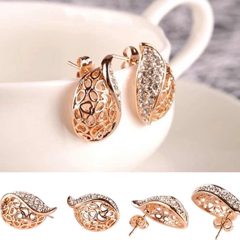 Gold Filigree Earrings - Picture 8 of 8
